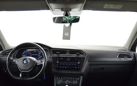 Volkswagen Tiguan II, 2017 год, 2 500 000 рублей, 18 фотография