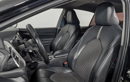 Toyota Camry, 2018 год, 2 533 000 рублей, 9 фотография