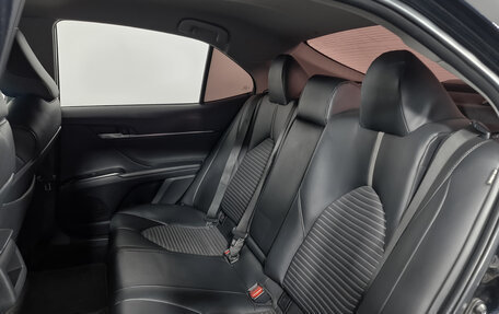 Toyota Camry, 2018 год, 2 533 000 рублей, 10 фотография