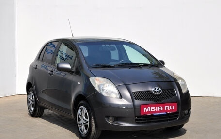Toyota Yaris III рестайлинг, 2008 год, 799 000 рублей, 3 фотография