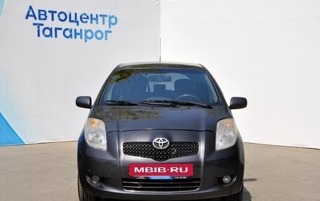 Toyota Yaris III рестайлинг, 2008 год, 799 000 рублей, 2 фотография