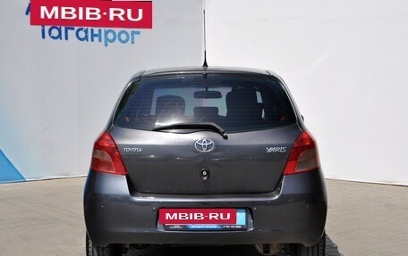 Toyota Yaris III рестайлинг, 2008 год, 799 000 рублей, 6 фотография