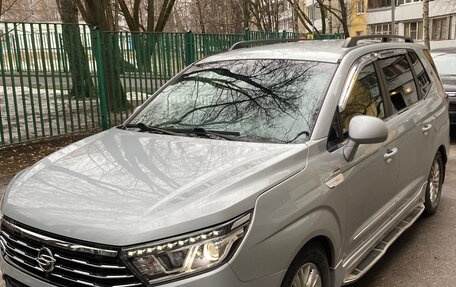 SsangYong Korando Turismo, 2018 год, 2 800 000 рублей, 2 фотография