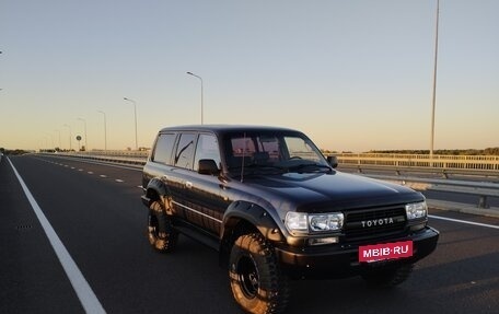 Toyota Land Cruiser 80 рестайлинг, 1993 год, 1 190 000 рублей, 12 фотография