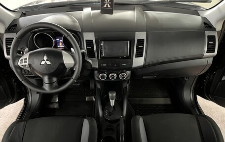Mitsubishi Outlander III рестайлинг 3, 2010 год, 1 165 000 рублей, 17 фотография