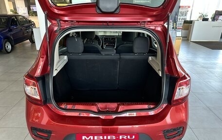 Renault Sandero II рестайлинг, 2016 год, 930 000 рублей, 19 фотография