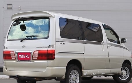 Toyota Grand HiAce I, 2001 год, 1 100 000 рублей, 4 фотография