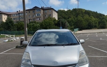 Toyota Prius, 2005 год, 630 000 рублей, 4 фотография