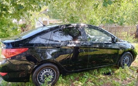 Hyundai Solaris II рестайлинг, 2013 год, 700 000 рублей, 4 фотография