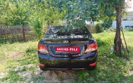 Hyundai Solaris II рестайлинг, 2013 год, 700 000 рублей, 3 фотография