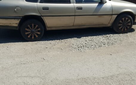 Opel Vectra A, 1990 год, 85 000 рублей, 4 фотография