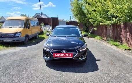 Hyundai Solaris II рестайлинг, 2017 год, 1 290 000 рублей, 2 фотография