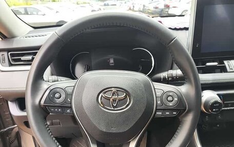 Toyota RAV4, 2022 год, 2 600 000 рублей, 5 фотография