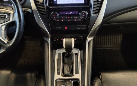 Mitsubishi Pajero Sport III рестайлинг, 2020 год, 2 795 000 рублей, 13 фотография