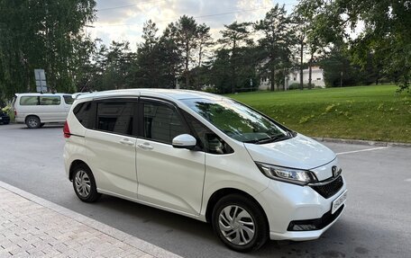 Honda Freed II, 2020 год, 1 750 000 рублей, 20 фотография
