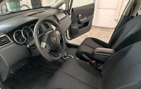 Nissan Tiida, 2010 год, 900 000 рублей, 11 фотография