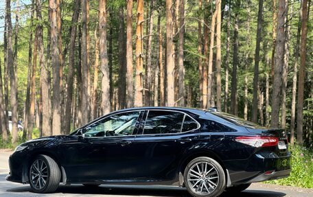 Toyota Camry, 2021 год, 3 490 000 рублей, 3 фотография