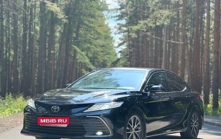 Toyota Camry, 2021 год, 3 490 000 рублей, 9 фотография