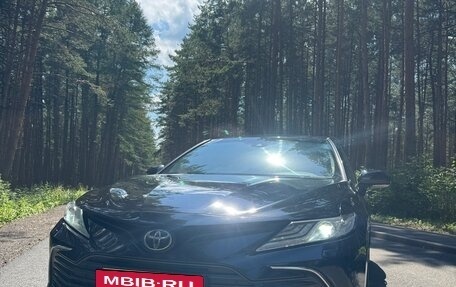 Toyota Camry, 2021 год, 3 490 000 рублей, 6 фотография