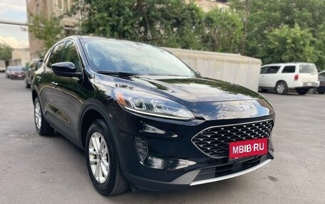 Ford Escape, 2020 год, 1 400 000 рублей, 3 фотография
