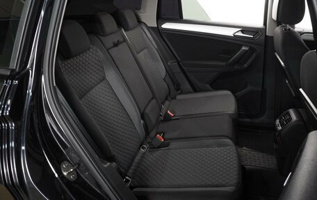 Volkswagen Tiguan II, 2018 год, 1 995 000 рублей, 7 фотография