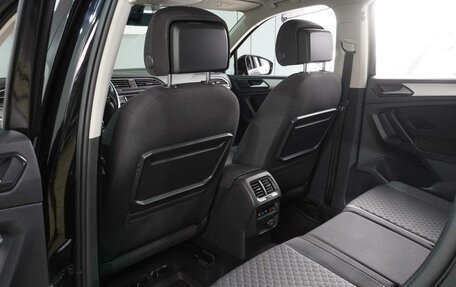 Volkswagen Tiguan II, 2018 год, 1 995 000 рублей, 11 фотография