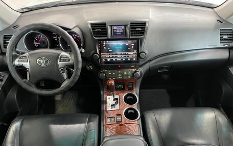 Toyota Highlander III, 2013 год, 2 049 000 рублей, 10 фотография