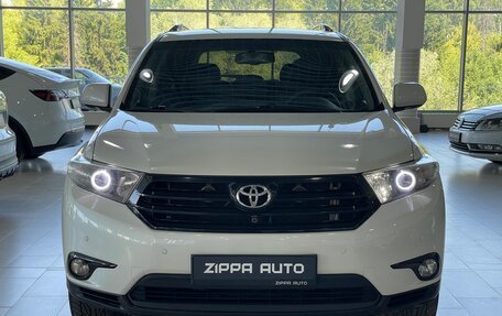 Toyota Highlander III, 2013 год, 2 049 000 рублей, 2 фотография
