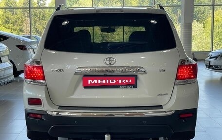 Toyota Highlander III, 2013 год, 2 049 000 рублей, 5 фотография