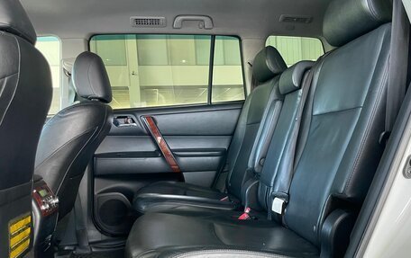 Toyota Highlander III, 2013 год, 2 049 000 рублей, 28 фотография