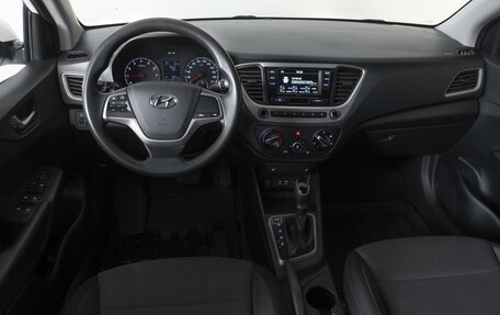 Hyundai Solaris II рестайлинг, 2018 год, 1 299 000 рублей, 6 фотография