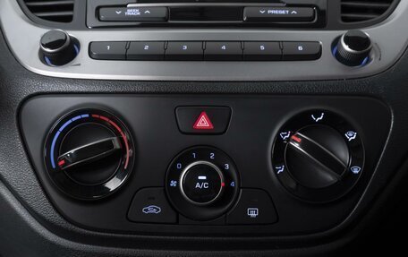 Hyundai Solaris II рестайлинг, 2018 год, 1 299 000 рублей, 21 фотография