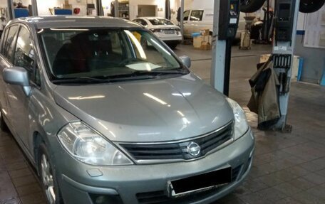 Nissan Tiida, 2010 год, 750 000 рублей, 2 фотография