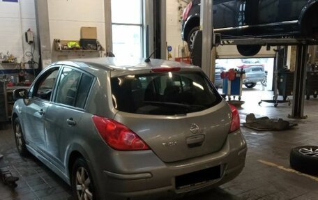 Nissan Tiida, 2010 год, 750 000 рублей, 4 фотография