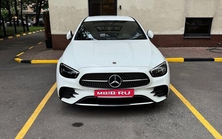 Mercedes-Benz E-Класс, 2021 год, 4 600 000 рублей, 3 фотография