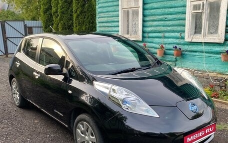 Nissan Leaf I, 2014 год, 699 999 рублей, 3 фотография