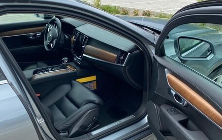 Volvo S90 II рестайлинг, 2019 год, 2 700 000 рублей, 4 фотография