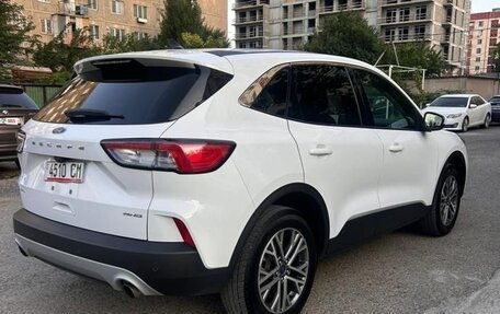 Ford Escape, 2022 год, 1 580 000 рублей, 3 фотография