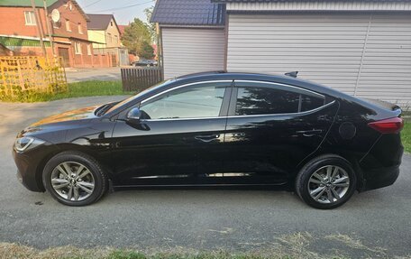 Hyundai Elantra VI рестайлинг, 2018 год, 1 250 000 рублей, 6 фотография