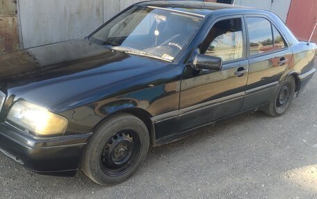 Mercedes-Benz C-Класс, 1995 год, 350 000 рублей, 3 фотография