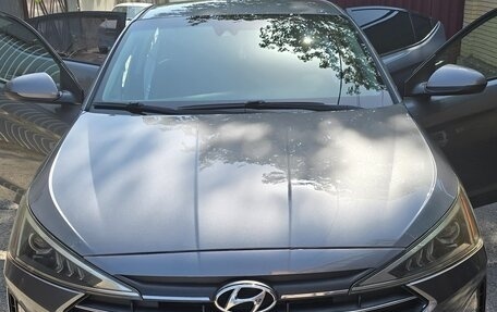 Hyundai Elantra VI рестайлинг, 2018 год, 1 800 000 рублей, 7 фотография