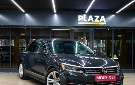Volkswagen Passat B8 рестайлинг, 2017 год, 2 099 000 рублей, 2 фотография