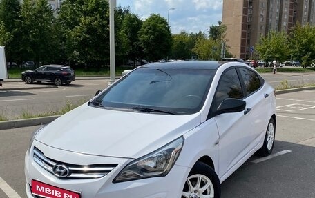 Hyundai Solaris II рестайлинг, 2014 год, 650 000 рублей, 1 фотография