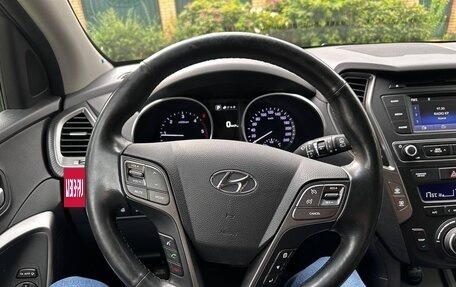 Hyundai Santa Fe III рестайлинг, 2017 год, 2 350 000 рублей, 28 фотография