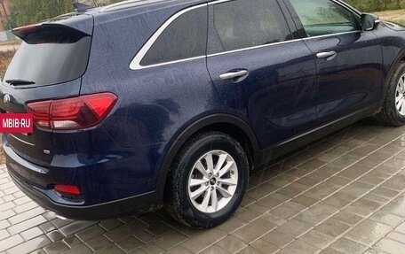 KIA Sorento III Prime рестайлинг, 2018 год, 2 100 000 рублей, 2 фотография
