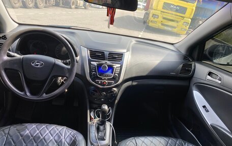 Hyundai Solaris II рестайлинг, 2014 год, 650 000 рублей, 9 фотография