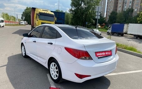 Hyundai Solaris II рестайлинг, 2014 год, 650 000 рублей, 3 фотография