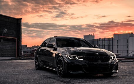 BMW 3 серия, 2019 год, 5 600 000 рублей, 2 фотография