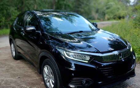 Honda Vezel, 2019 год, 1 870 000 рублей, 2 фотография