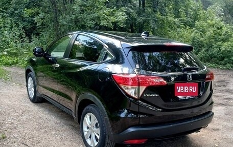 Honda Vezel, 2019 год, 1 870 000 рублей, 4 фотография